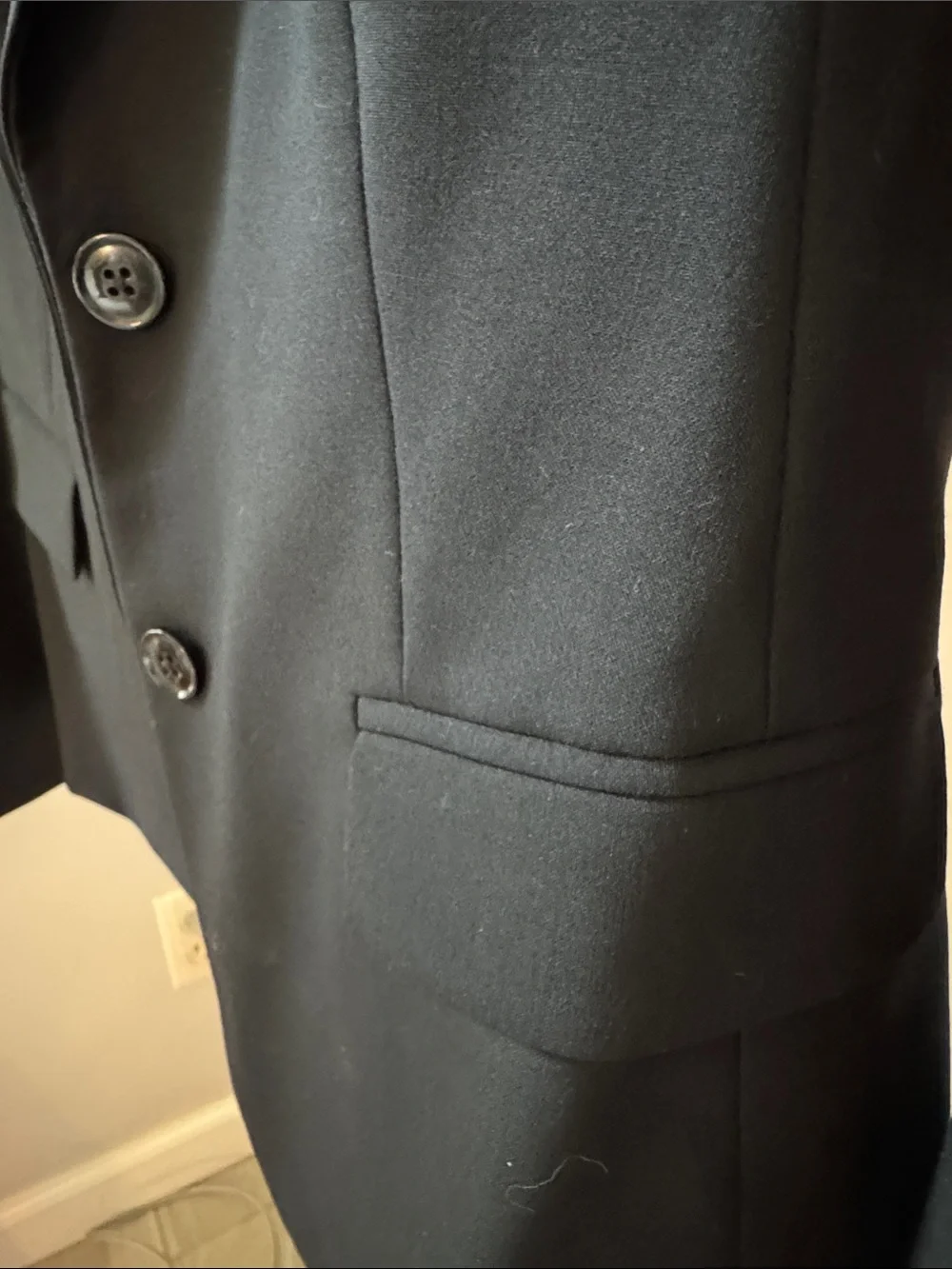 Banana Republic Women’s Black Notch-Lapel Button Blazer fully lined. 2 Petite